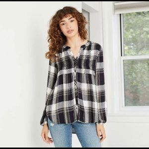 SOLD! 🌺 Knox Rose long sleeve button-down shirt top